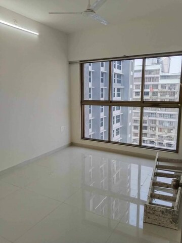 Room in 2 BHK Apartment at Rajesh Raj Infinia, Malad West – for Rent