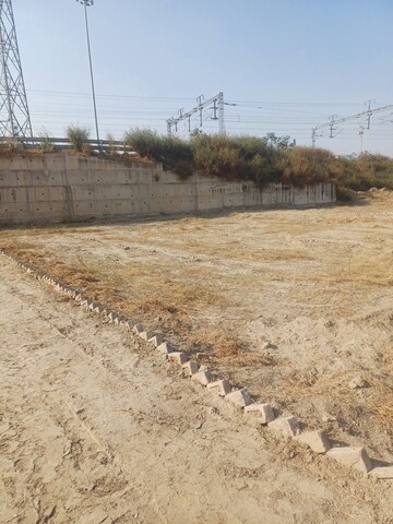  Plot For Sale in Bhopani Village