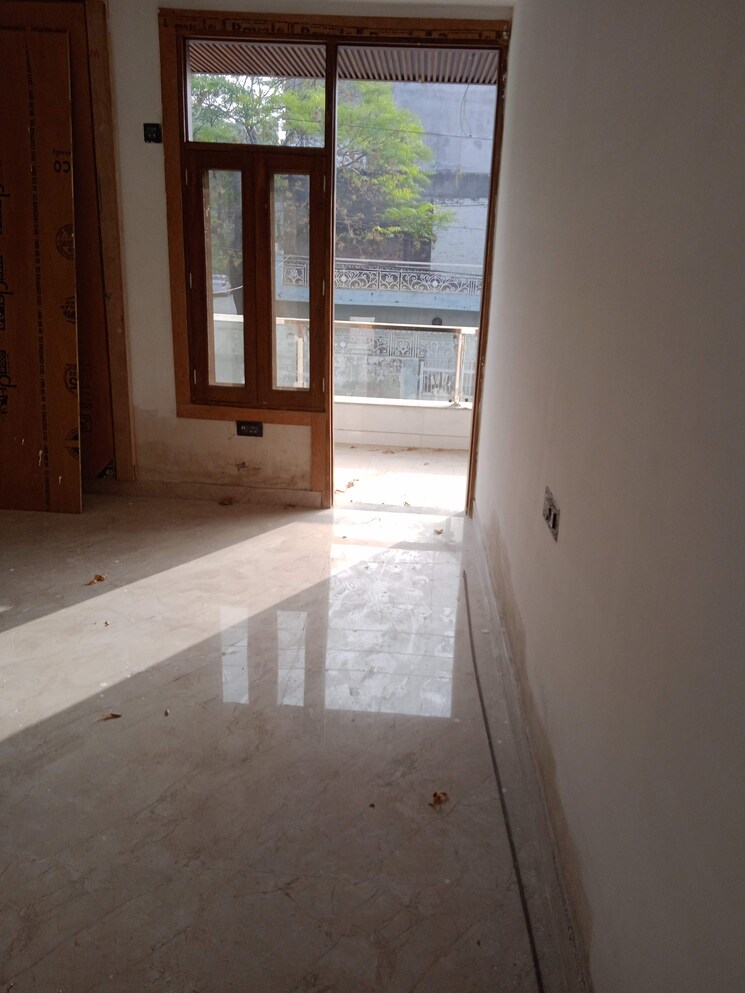 Room, rajendra nagar sector 4 4 Bedroom 200 Sq.Yd. Builder Floor In Rajendra Nagar Sector 4 Ghaziabad 8092424