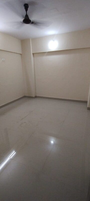 Room in 3 BHK Apartment at Ram Niwas Goregaon West, Goregaon West – for Rent