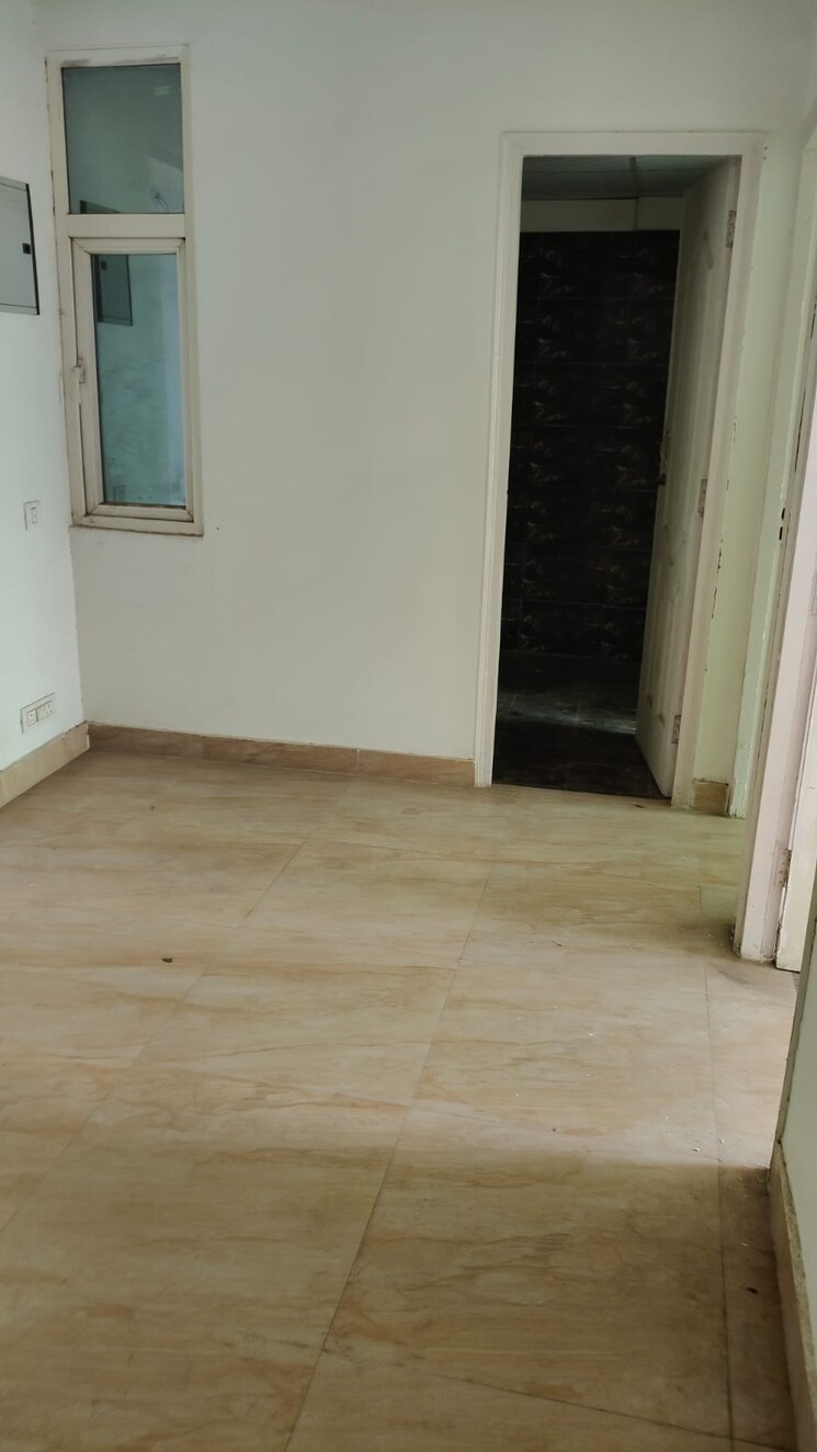 Room, migsun-roof 1.5 Bedroom 651 Sq.Ft. Apartment In Raj Nagar Extension Ghaziabad 8092521