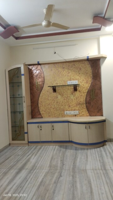 Furnished Amenities in 1 BHK Apartment at Kangra Bhavan, Worli – for Rent