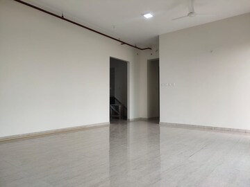 Room in 2 BHK Apartment at Sunteck City Avenue 2, Goregaon West – for Rent