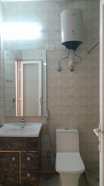 Bathroom in 3 BHK Villa at Unitech South City II, Sector 50 – for Rent