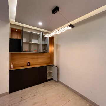 Room in 3 BHK Builder Floor at Ansal Sushant Lok I, Sector 43 – for Rent