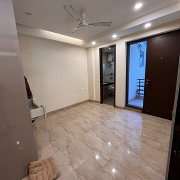 Room in 3 BHK Builder Floor at Ansal Sushant Lok I, Sector 43 – for Rent