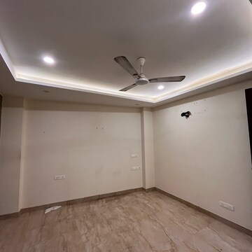 Room in 3 BHK Builder Floor at Ansal Sushant Lok I, Sector 43 – for Rent