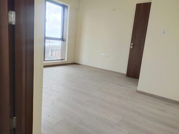 Room in 3 BHK Apartment at Sunteck City Avenue 2, Goregaon West – for Rent