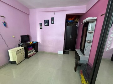 Master Bedroom in 2 BHK Apartment at Bora Ville, Kharadi – for Rent
