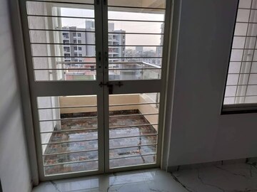 Room in 1 BHK Apartment at Dhanori – for Rent