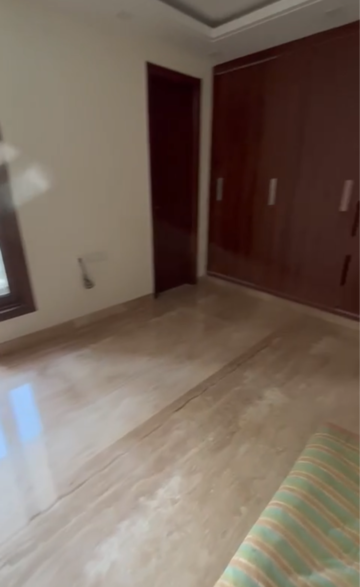 Room in 2 BHK Builder Floor at Kalkaji – for Rent