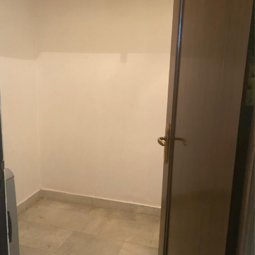 Room in 3 BHK Builder Floor at Kalkaji – for Rent