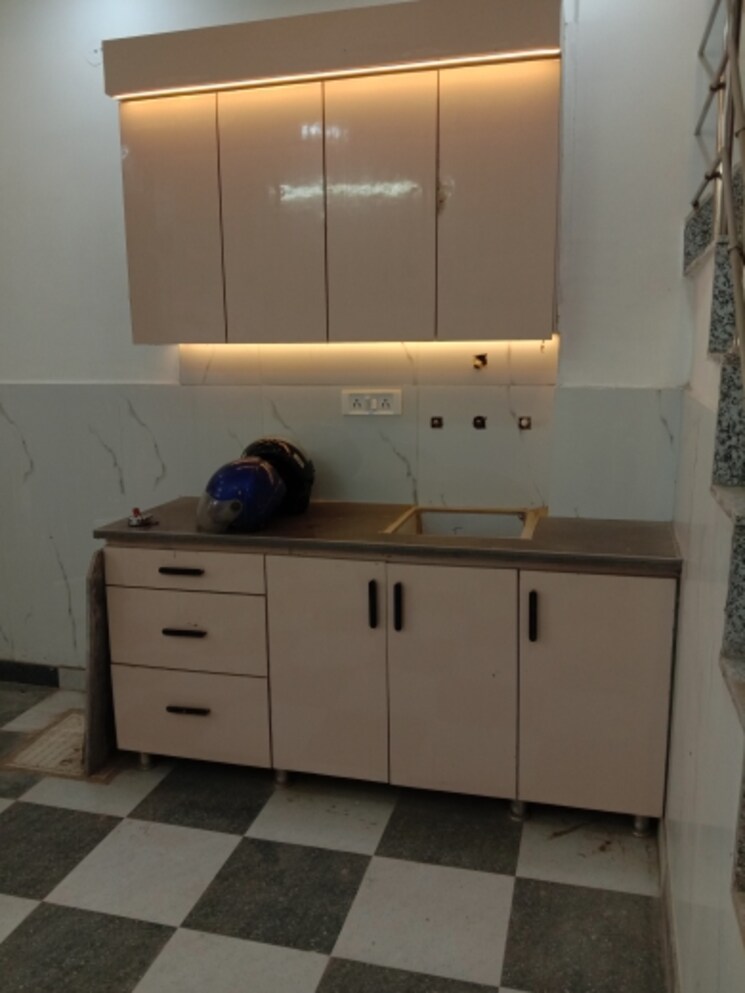 Kitchen, dwarka mor 2 Bedroom 792 Sq.Ft. Independent House In Dwarka Mor Delhi 8092753