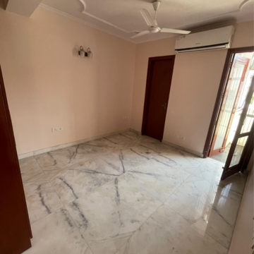 Room in 3 BHK Builder Floor at Greater Kailash I – for Rent