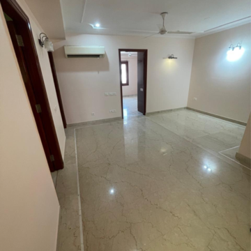 Room in 3 BHK Builder Floor at Greater Kailash I – for Rent