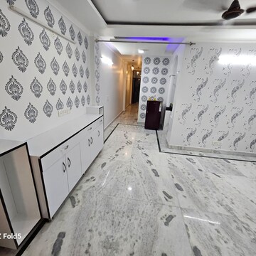 Building Lobby in 2.5 BHK Builder Floor at Malviya Nagar – for Sale