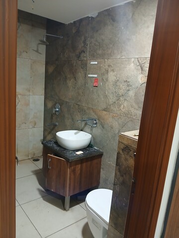 Furnished Amenities in 1 RK Builder Floor at Model Town – for Rent