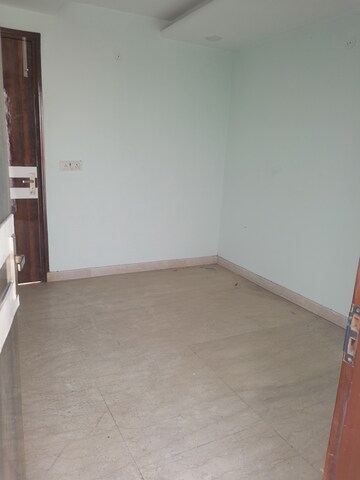 Room in 5 BHK Builder Floor at Rohini Sector 11 – for Sale