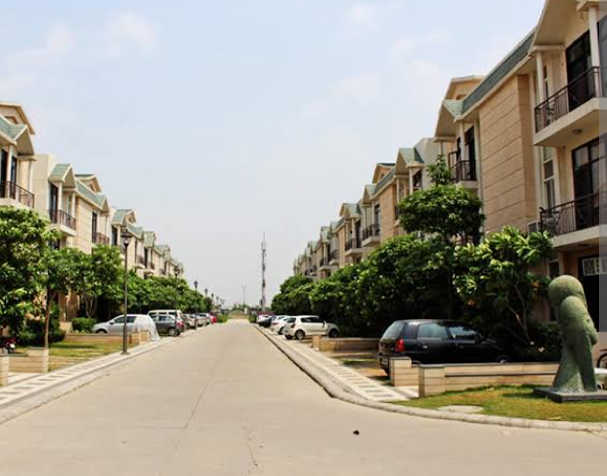 3 BHK Builder Floor For Sale in Omaxe Silver Birch