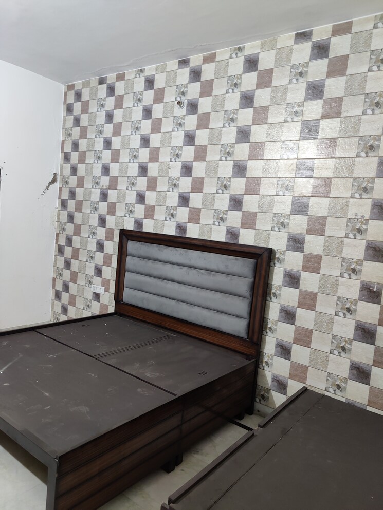 Room, dera bassi 6+ Bedroom 4000 Sq.Ft. Villa In Dera Bassi Mohali 8092849