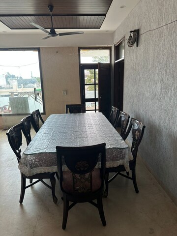 Master Bedroom in 3 BHK Apartment at Sector 20 – for Rent