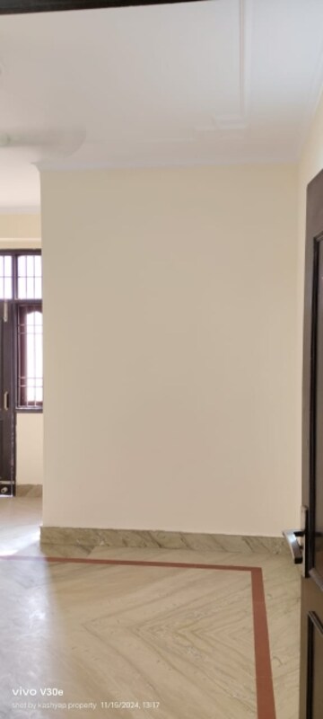 Room in 2 BHK Builder Floor at Chattarpur – for Rent