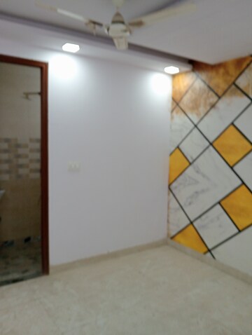 Room in 2 BHK Builder Floor at Govindpuri – for Sale