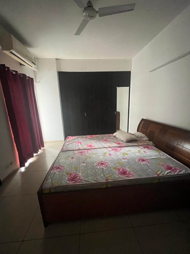 Bedroom, parx-laureate 5 Bedroom 5336 Sq.Ft. Apartment In Sector 108 Noida 8092962