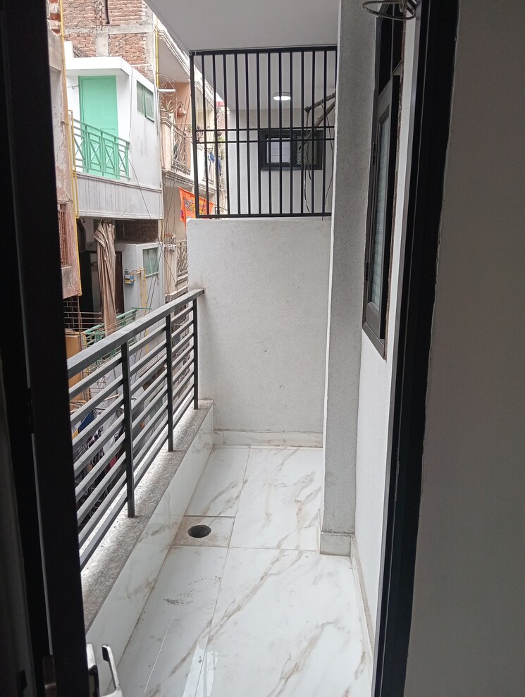 Balcony, govindpuri 3 Bedroom 900 Sq.Ft. Builder Floor In Govindpuri Delhi 8092968