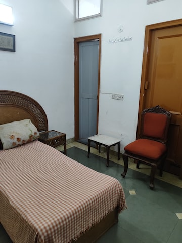 Bathroom in 1 RK Apartment at Arun Vihar Sector 37, Sector 37 – for Rent