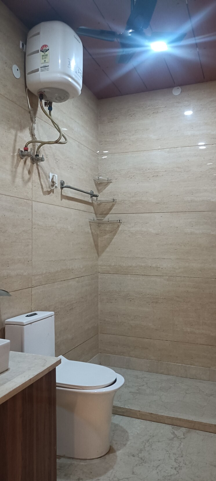 Bathroom, sector 45 6 Bedroom 125 Sq.Mt. Villa In Sector 45 Noida 8092996
