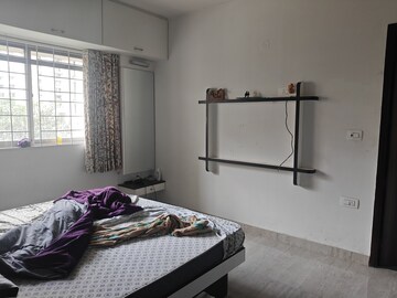 Bedroom in 3 BHK Apartment at Kalpataru Hills, Manpada – for Rent