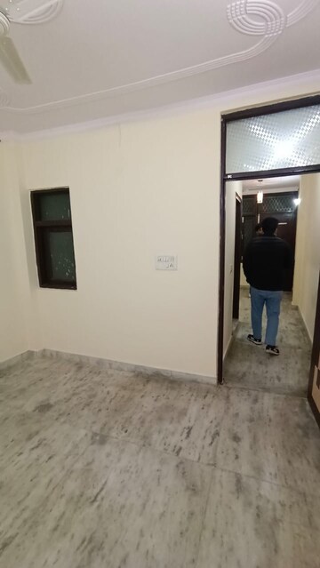Room in 2 BHK Builder Floor at Govindpuri – for Rent