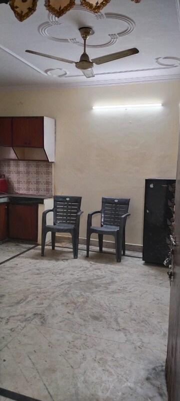 Bedroom in 2 BHK Builder Floor at Govindpuri – for Rent