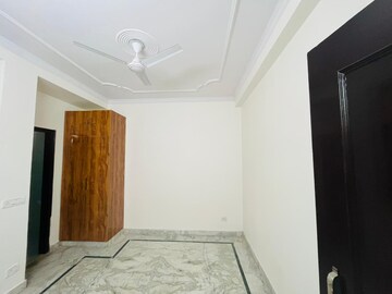 Master Bedroom in 3 BHK Builder Floor at Sector 42 – for Sale