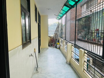 Balcony in 3 BHK Builder Floor at Sector 42 – for Sale