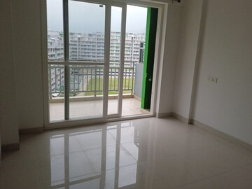 Room in 4 BHK Apartment at Pacific Golf Estate, Kulhan – for Rent