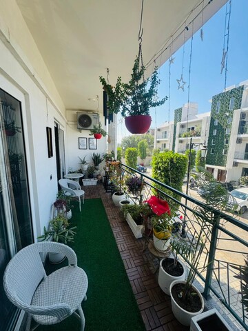 Balcony in 2.5 BHK Apartment at Central Park 3 Flower Valley, Sohna Sector 33 – for Rent