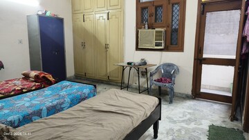 Room in  Pg at Sector 16 – for Rent