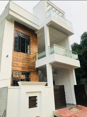 2 BHK Builder Floor For Rent in DLF Vibhuti Khand, Gomti Nagar