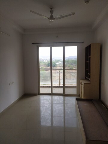 Room in 1 BHK Apartment at Kolte Patil Life Republic, Hinjewadi – for Rent