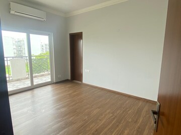 3 BHK Apartment For Rent in Central Park Flower Valley Aqua Front Towers, Sohna Sector 33