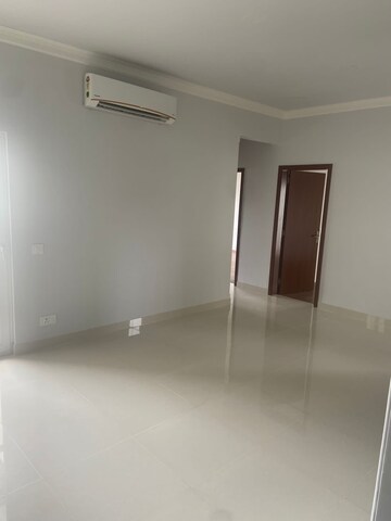 Room in 3 BHK Apartment at Central Park Flower Valley Aqua Front Towers, Sohna Sector 33 – for Rent