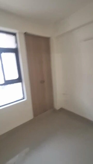 Room in 3 BHK Apartment at Amolik Sankalp, Sector 85 – for Rent