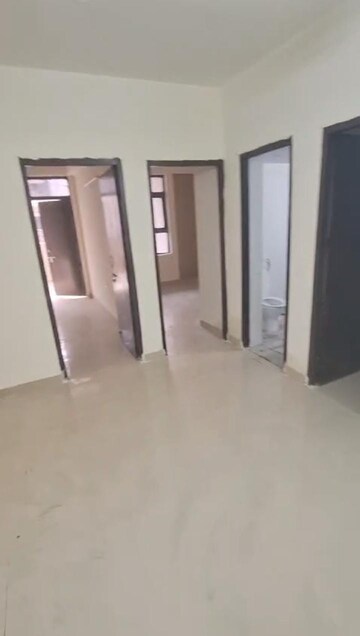 Room in 3 BHK Apartment at Amolik Sankalp, Sector 85 – for Rent