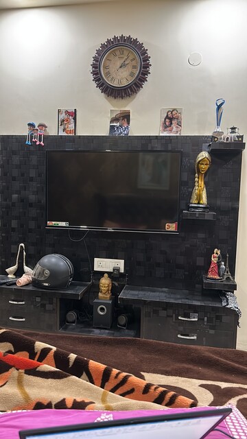 Furnished Amenities in 2 BHK Builder Floor at Bptp Park Floors ii, Sector 76 – for Sale
