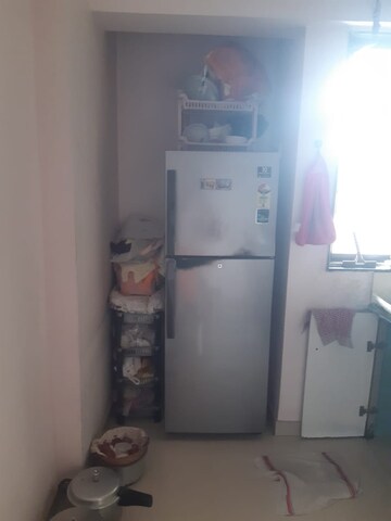 Furnished Amenities in 2 BHK Apartment at Thane West – for Sale