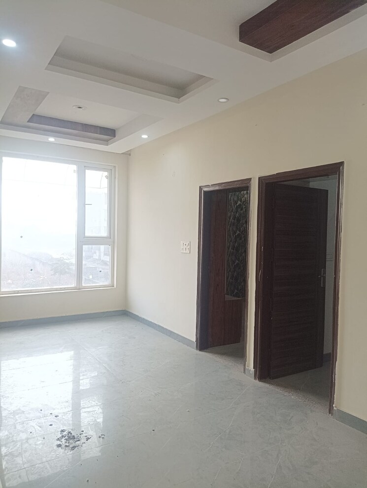 Room, penta-homes 3 Bedroom 900 Sq.Ft. Builder Floor In Vip Road Zirakpur 8093381