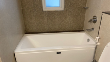 Furnished Amenities in 2.5 BHK Builder Floor at Greater Kailash I – for Rent