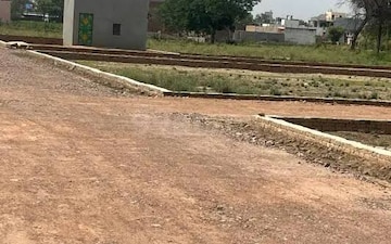Plot For Sale in Alinagar